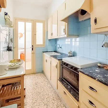 Apartment Amazing In With Kitchen